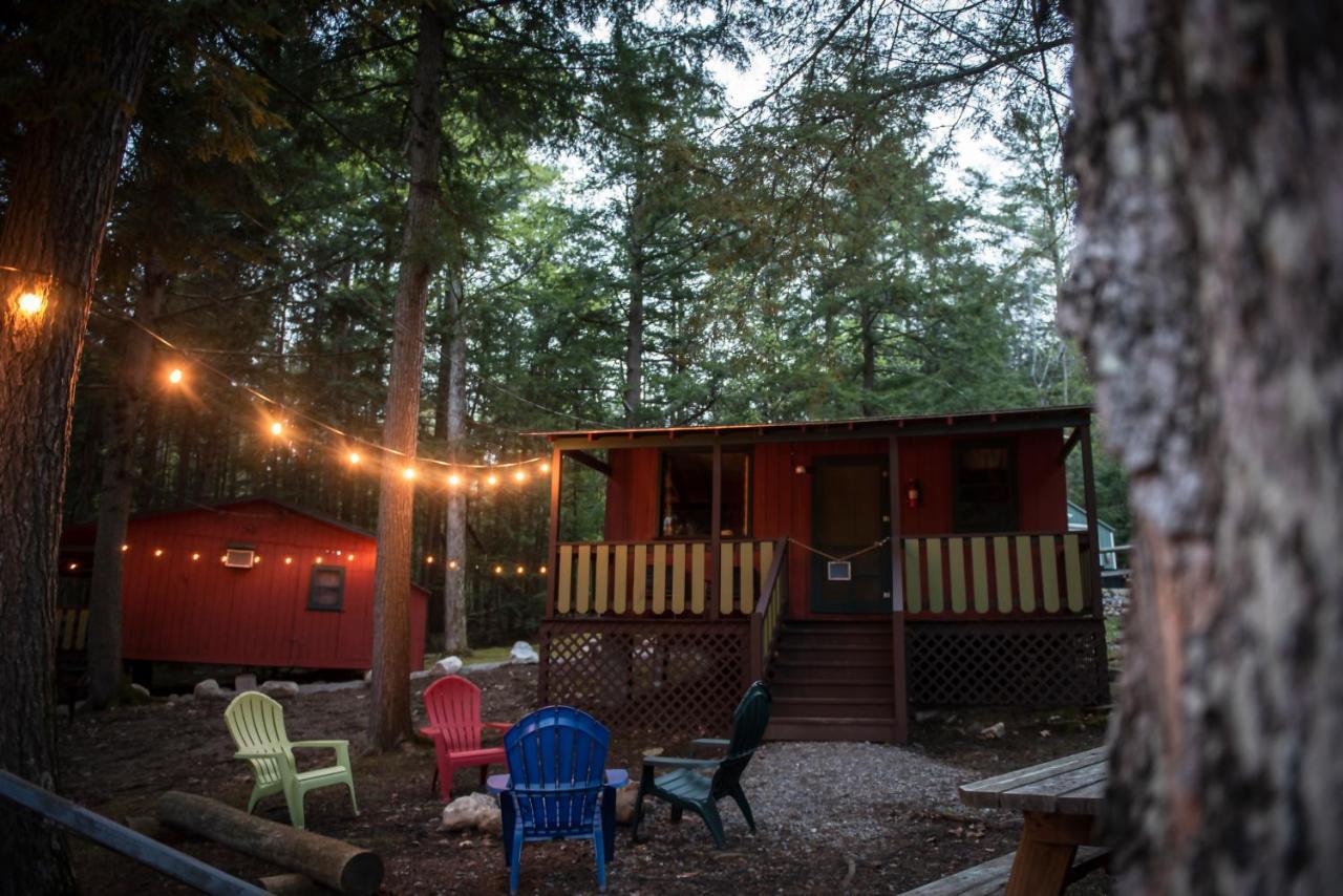 Trekker, Treehouses Cabins And Lodge Rooms Lake George Exterior photo